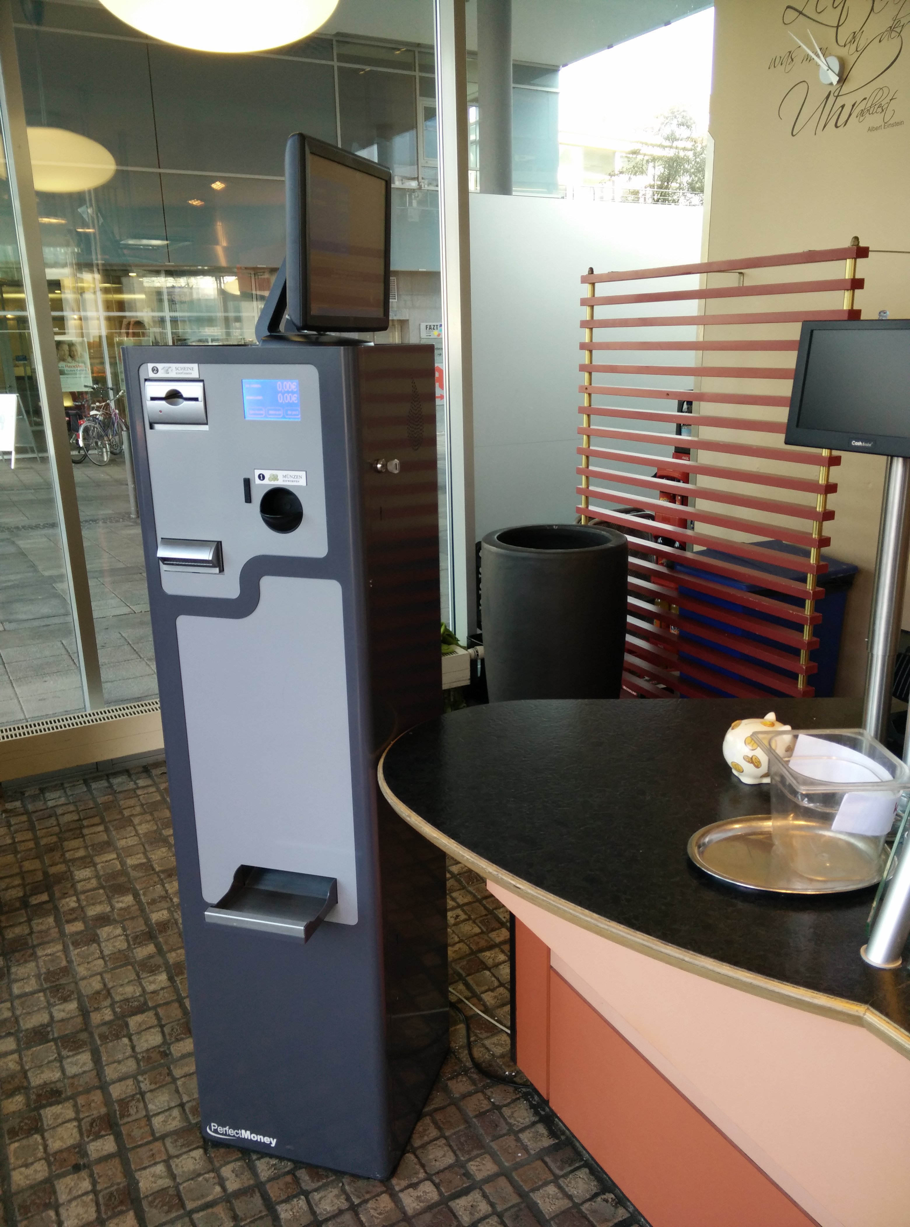 automatic cash payment machine