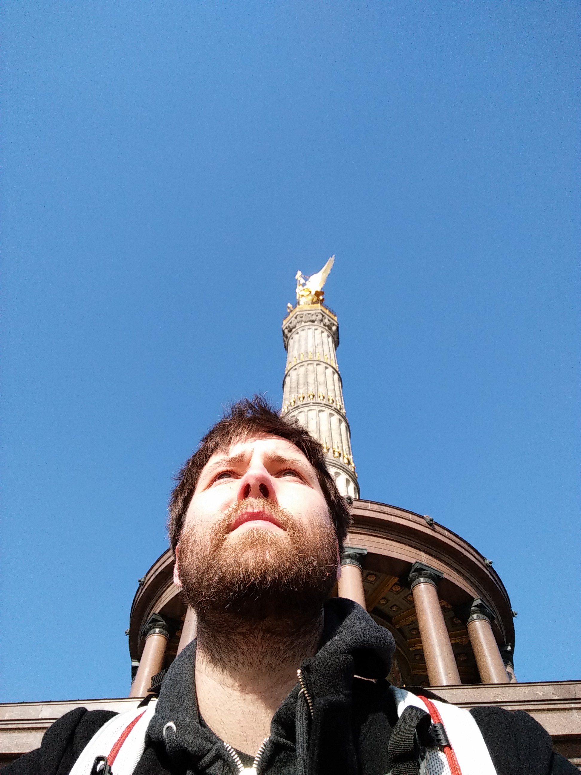 selfie at victory column